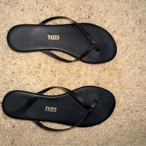 TKEES Black Leather Slim Strap Thong Sandals